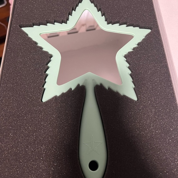 Jeffree Star 420 green leaf mirror opened but never used - Picture 2 of 4